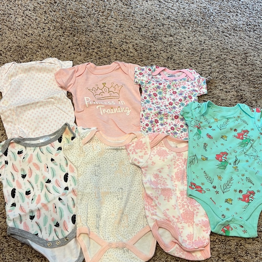 Baby onesie bundle 0-3months